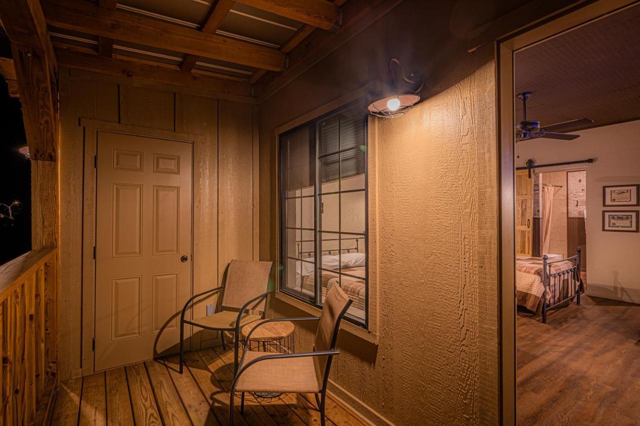 Miners Cabin #4 - King Bed - Private Balcony With Views Тумстоун Екстер'єр фото