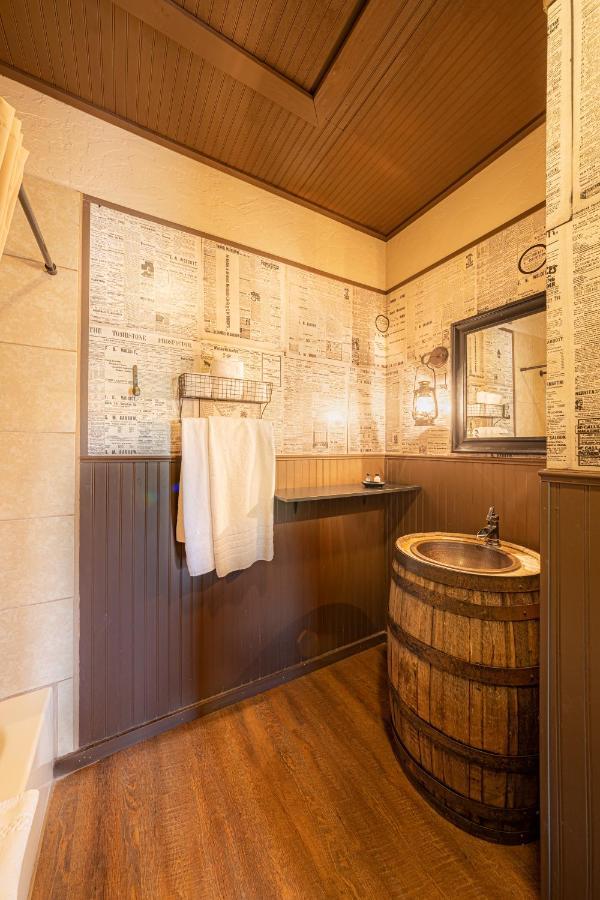 Miners Cabin #4 - King Bed - Private Balcony With Views Тумстоун Екстер'єр фото