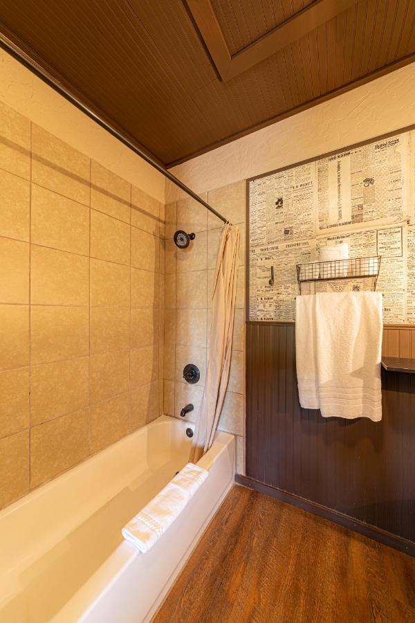 Miners Cabin #4 - King Bed - Private Balcony With Views Тумстоун Екстер'єр фото